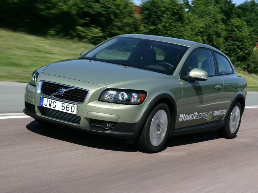  Volvo C30 DRIVe Efficiency 2008 года  (фото 12 из 34)